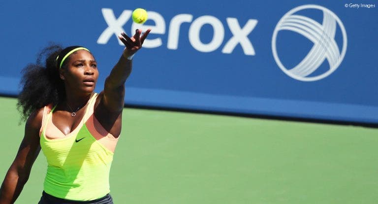 Serena escapa a Ivanovic rumo às meias em Cincinnati
