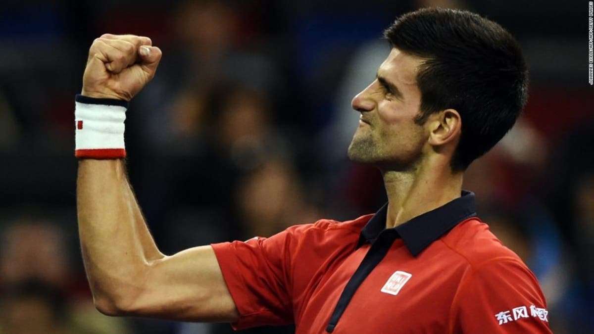 ATP Finals: invencível Sinner ajuda Djokovic a chegar às meias