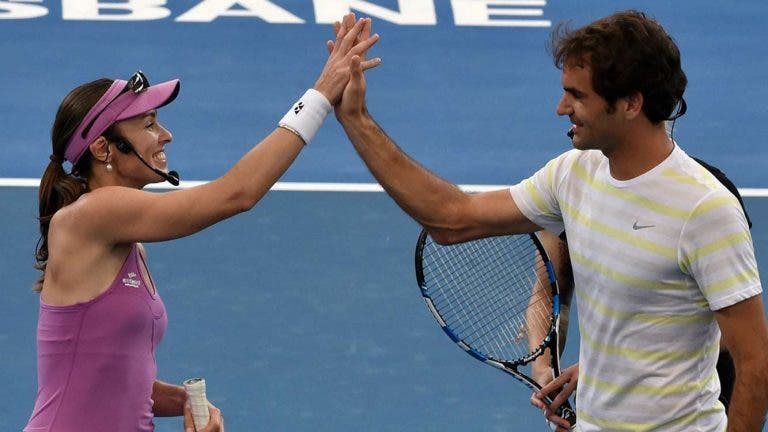 Federer respeita decisão de Hingis e lembra: «Foi ela que me mostrou como se fazia tudo isto»