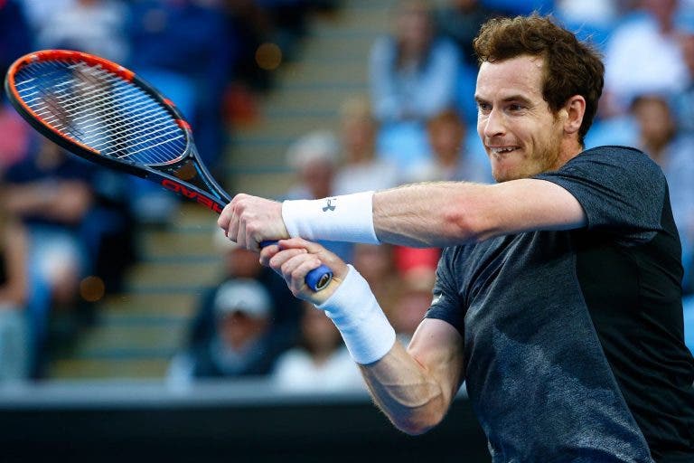 Murray pondera deixar a HEAD por causa de Sharapova