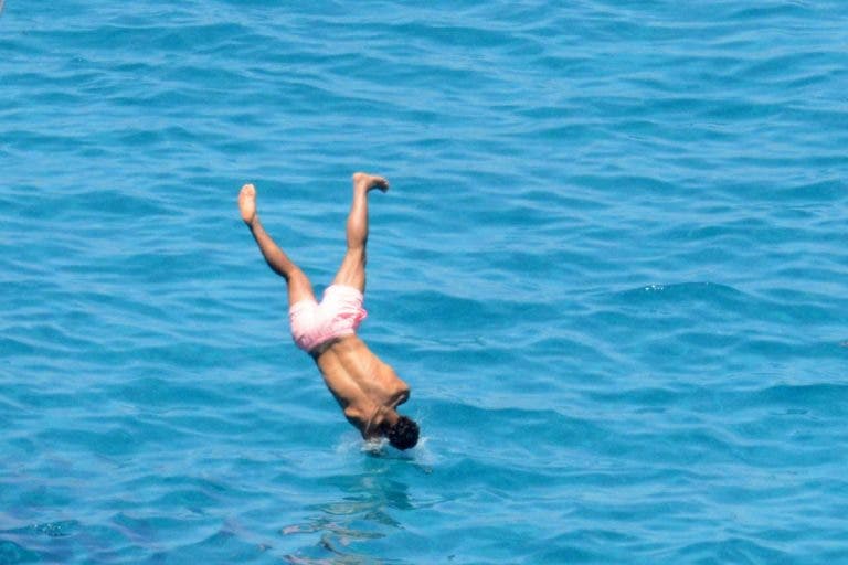 [Fotos] Nadal, a lesão e os mergulhos arriscados nas águas do Mediterrâneo