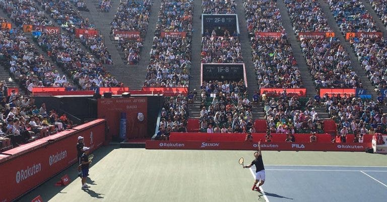 [Fotos] 9 mil pessoas encheram o estádio para… um treino de Kei Nishikori em Tóquio