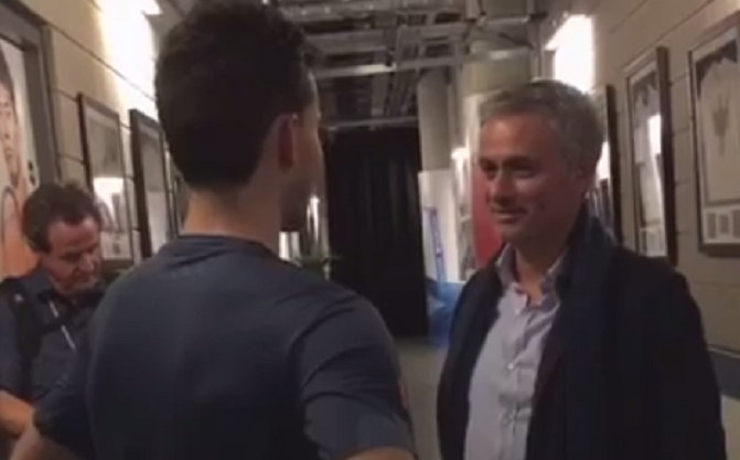 [Vídeo] Mourinho vai ter com Thiem para se confessar rendido: «És ainda melhor do que pensava»