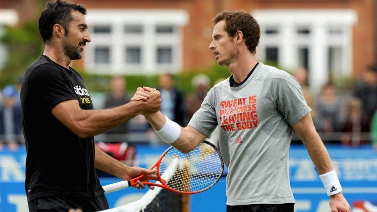 Andy Murray joga pares no Dubai com parceiro lendário