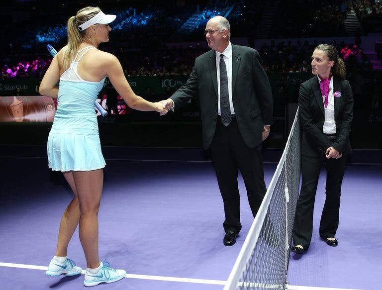 CEO da WTA não concorda, mas admite mudanças à regra dos wildcards depois da polémica com Sharapova