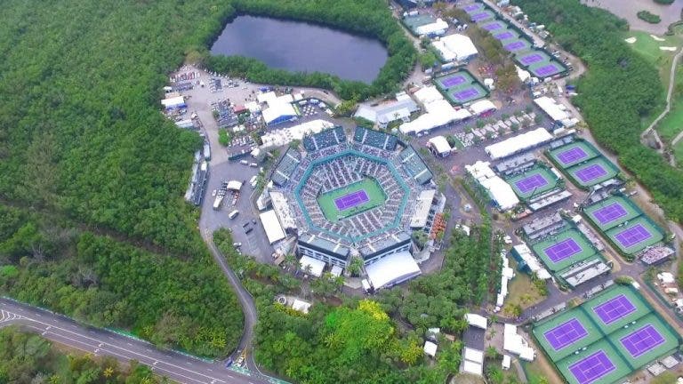 [VÍDEO] Lindo, lindo, lindo: a vista aérea do Crandon Park, o paraíso do torneio de Miami