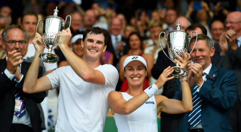 Tal como Federer, Martina Hingis e Jamie Murray ganham Wimbledon sem perder sets