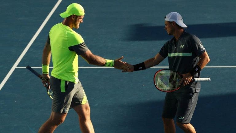‘Reformado’ Hewitt e (quase) retirado Groth batem campeões do US Open rumo aos ‘oitavos’