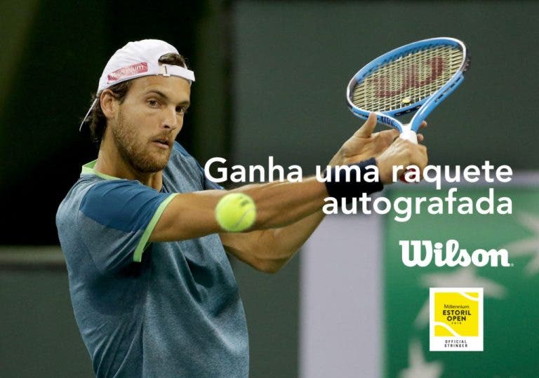 Wilson oferece raquete assinada por João Sousa