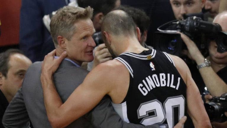 [VÍDEO] Treinador dos Golden State Warriors cita Federer para convencer Ginobili a continuar a jogar