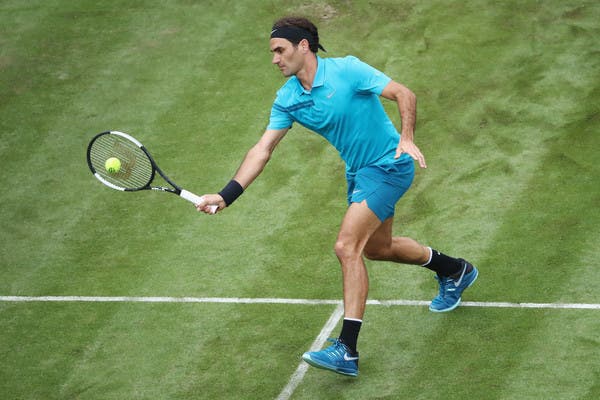 Federer vê chegar ao fim série de sets consecutivos em relva