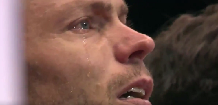 [VÍDEO] Mahut desfaz-se em lágrimas ao ouvir o hino na última final da Taça Davis