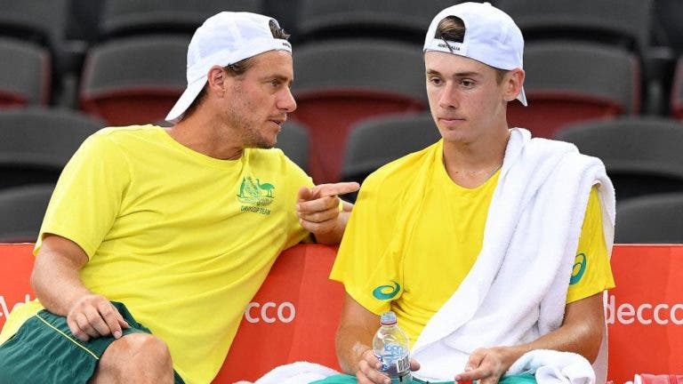 Hewitt radiante com equipa nas Davis Cup Finals: «Fizeram sacrifícios para jogar aqui»