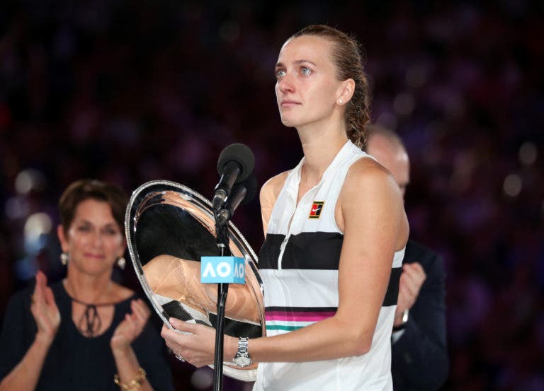 [VÍDEO] O emocionante discurso de Kvitova: «Não sabia se ia conseguir voltar a segurar uma raquete»