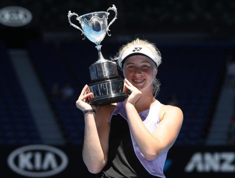 Tauson, considerada a nova Wozniacki, arrasa e vence Open da Austrália de juniores