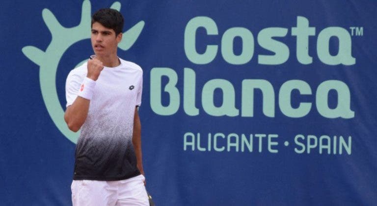 [VÍDEO] Carlos Alcaraz tem 15 anos e… joga assim