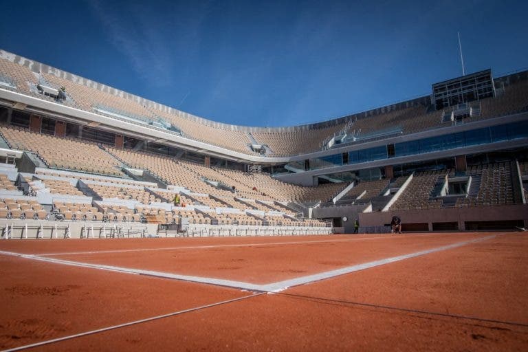 [FOTOS] Totalmente remodelado, é assim que está o novo Philippe Chatrier a duas semanas de Roland Garros