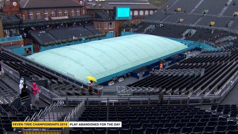 Chuva cancelou toda a jornada no Queen’s Club em Londres