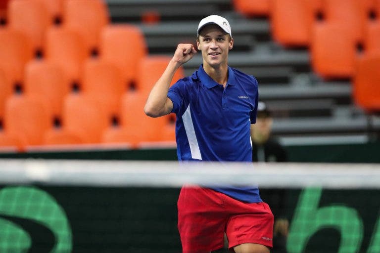 Campeão júnior do US Open (o da colher de pau) vira herói da Davis aos 18 anos