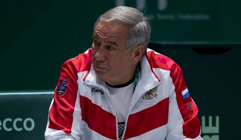 Presidente do ténis russo ‘reclama’ vitória de Rybakina: «Ganhámos Wimbledon!»