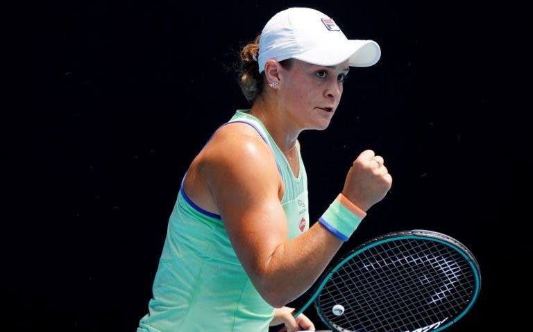 Barty ultrapassa Kvitova e garante primeira meia-final da carreira no Australian Open