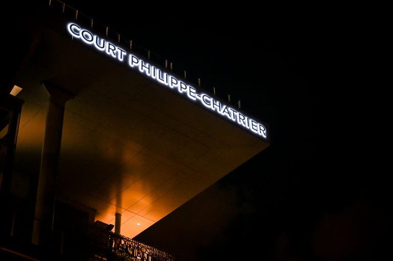 Conheça o incrível ambiente de Roland Garros na sessão noturna