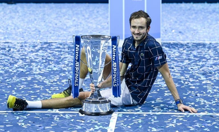Medvedev alcança maior título da carreira nas ATP Finals