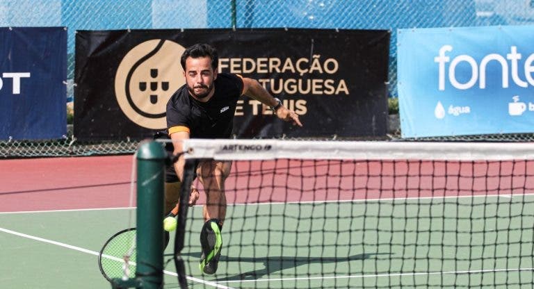 Gil lidera meia dúzia de portugueses na ronda de acesso em Portimão