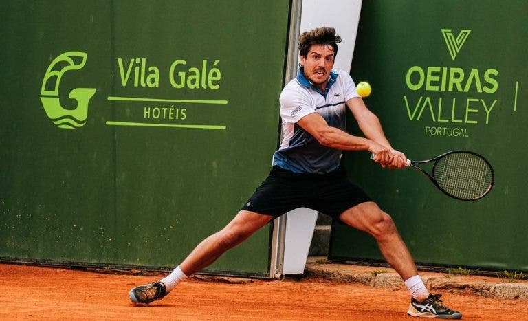 João Domingues cai ao primeiro obstáculo em Lyon com jovem tenista da casa