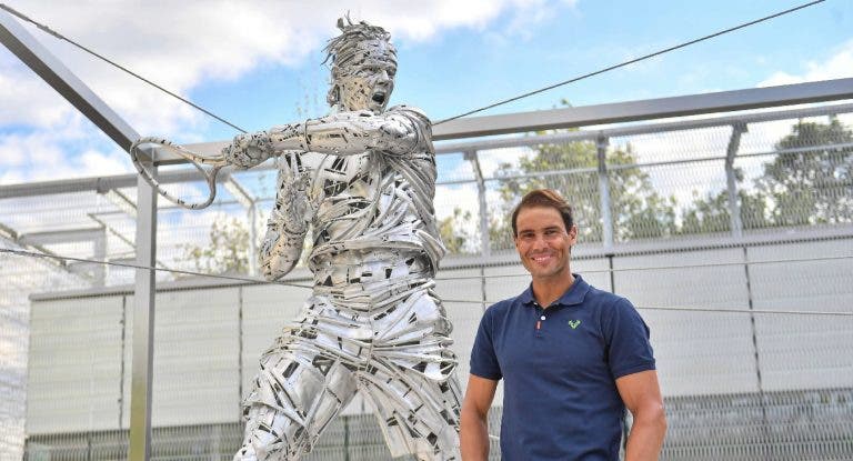 Roland Garros ergueu estátua a Nadal e espanhol já a viu