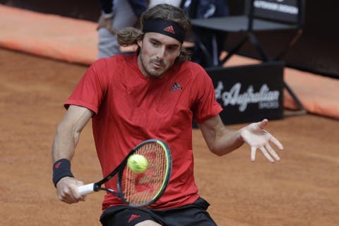 stefanos-tsitsipas