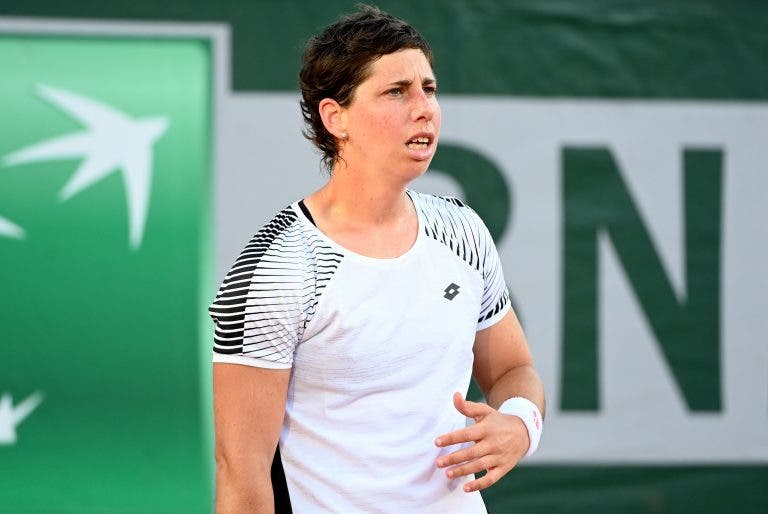 Suarez Navarro serviu para fechar mas perde no regresso após recuperar do cancro