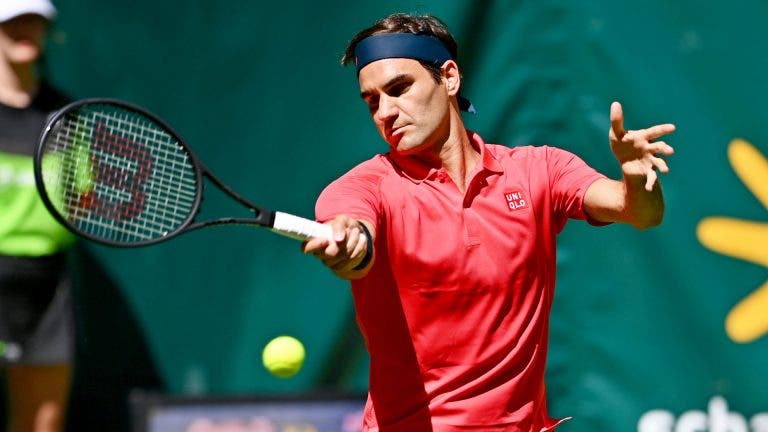 Regresso à vista? Federer voltou aos courts e já começou a treinar no Dubai
