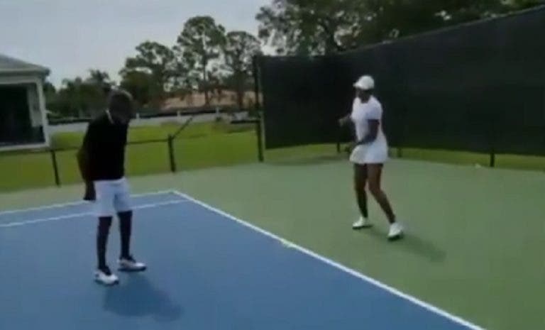 [VÍDEO] Histórico Richard Williams volta ao court com a filha Venus