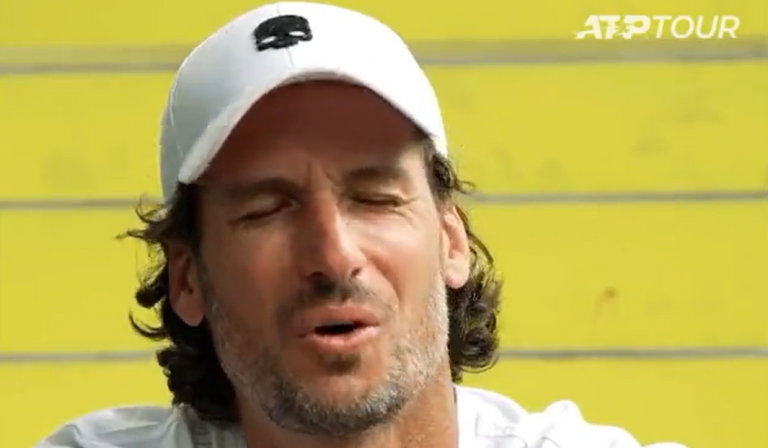 [VÍDEO] Feliciano López esqueceu-se de Andy Murray e até soltou… uma asneira!