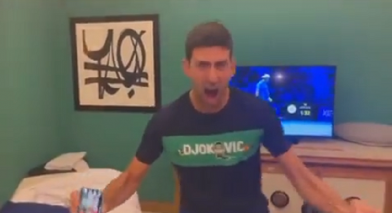 [VÍDEO] Djokovic vai à loucura com a vitória da Sérvia contra Portugal