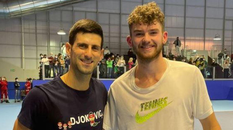 Jovem suíço rendido a Djokovic: «É muito respeitador»