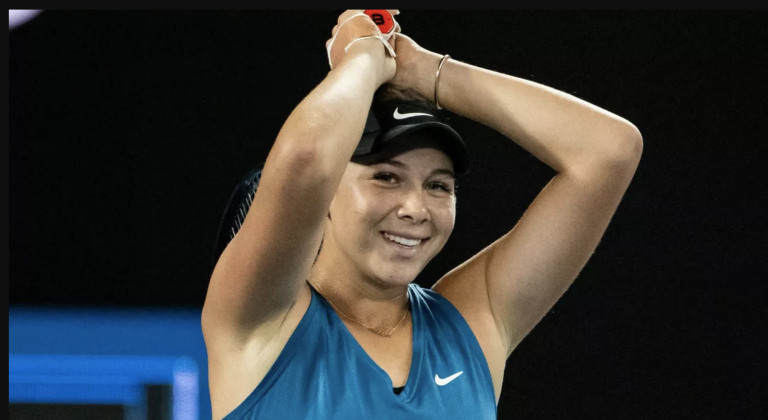 Anisimova só sabe ganhar em 2022 e continua em grande no Australian Open: nova vítima foi a campeã olímpica
