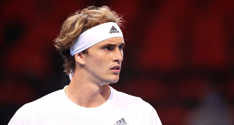 Zverev inicia ataque ao número um com vitória a dois ritmos no Mónaco