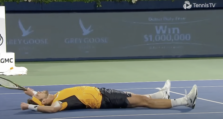[VÍDEO] Vesely tirou Djokovic do topo do Mundo: os melhores momentos de um encontro histórico
