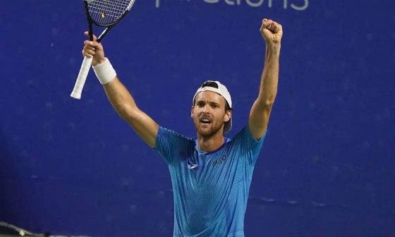 CAMPEÃO! João Sousa lutador conquista quarto título ATP da carreira na Índia