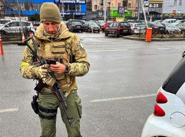 Stakhovsky responde a Nadal: «É justo os ucranianos estarem a morrer?»