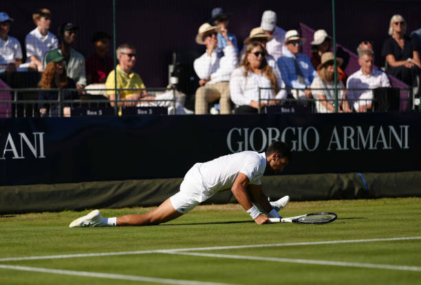 Djokovic dá espetáculo contra Auger-Aliassime em Hurlingham de olho em Wimbledon