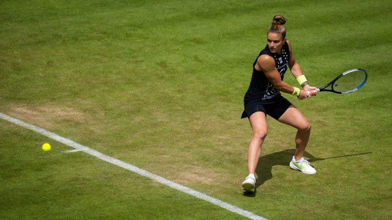 Sakkari joga muito rumo às ‘meias’ em Berlim e marca duelo com Bencic