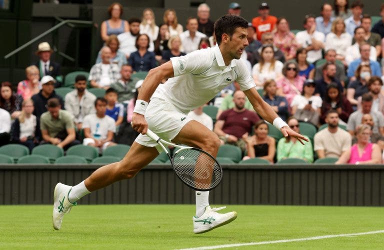 Djokovic apanha susto mas começa defesa do título em Wimbledon a sorrir