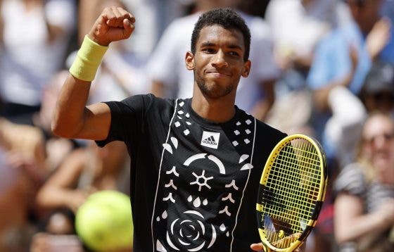 Aliassime sofre mas entra a vencer em Halle; Korda impressiona na estreia