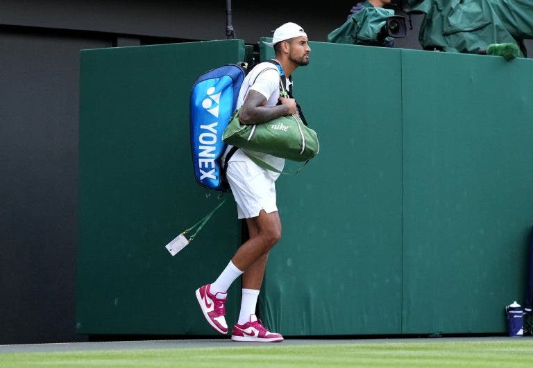 Kyrgios levou aviso de Wimbledon por entrar em court com… Air Jordan