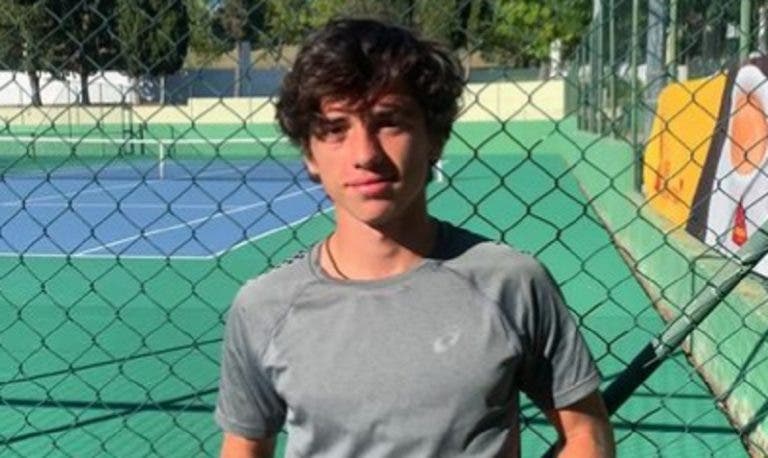 Ricardo Batista soma primeiro ponto ATP aos 18 anos