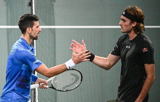 Djokovic e Tsitsipas frente a frente… na segunda divisão da Copa Davis