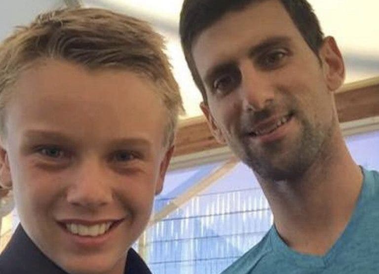 A fotografia do menino Rune com Djokovic que se torna viral antes da final de Paris